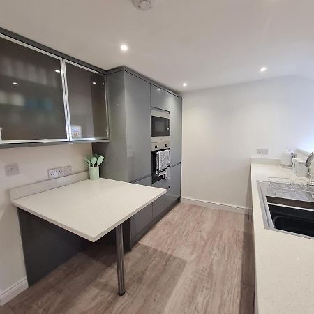 מרת'יר טידפיל Perfect Location 3 Bed Serviced Apartment With Bike Storage For Bpw. Close To Brecon Beacons מראה חיצוני תמונה
